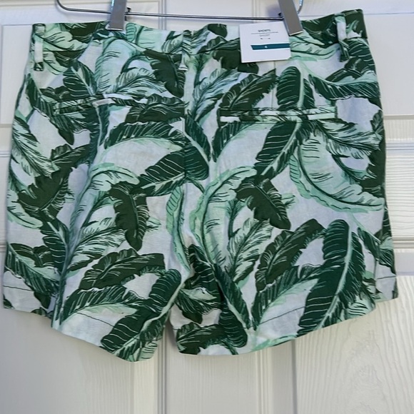 Old Navy linen blend tropical shorts size 6 NWT - Picture 2 of 2